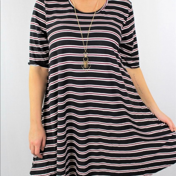 Plus Size  Dress - Picture 6 of 6